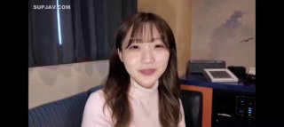 哥哥你最喜欢我穿制服的样子了~我露半球给哥哥看~