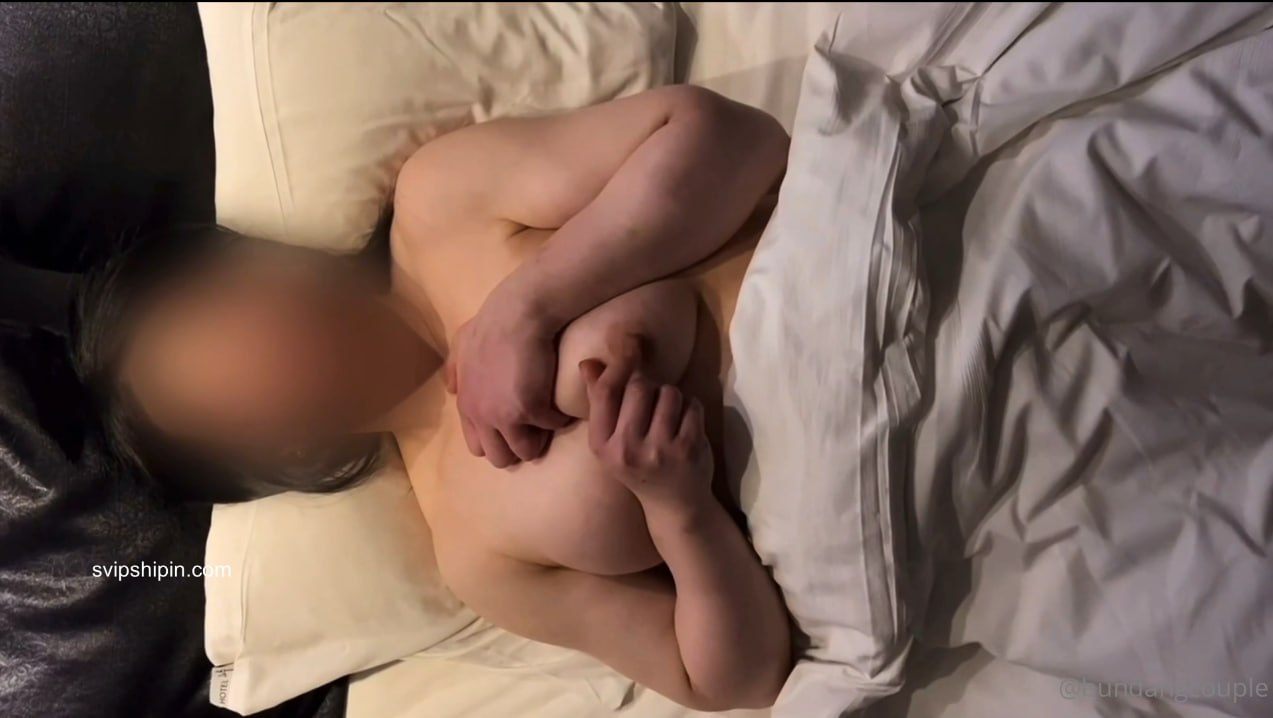 【2024-02-18】Having sex while changing into a bikini
